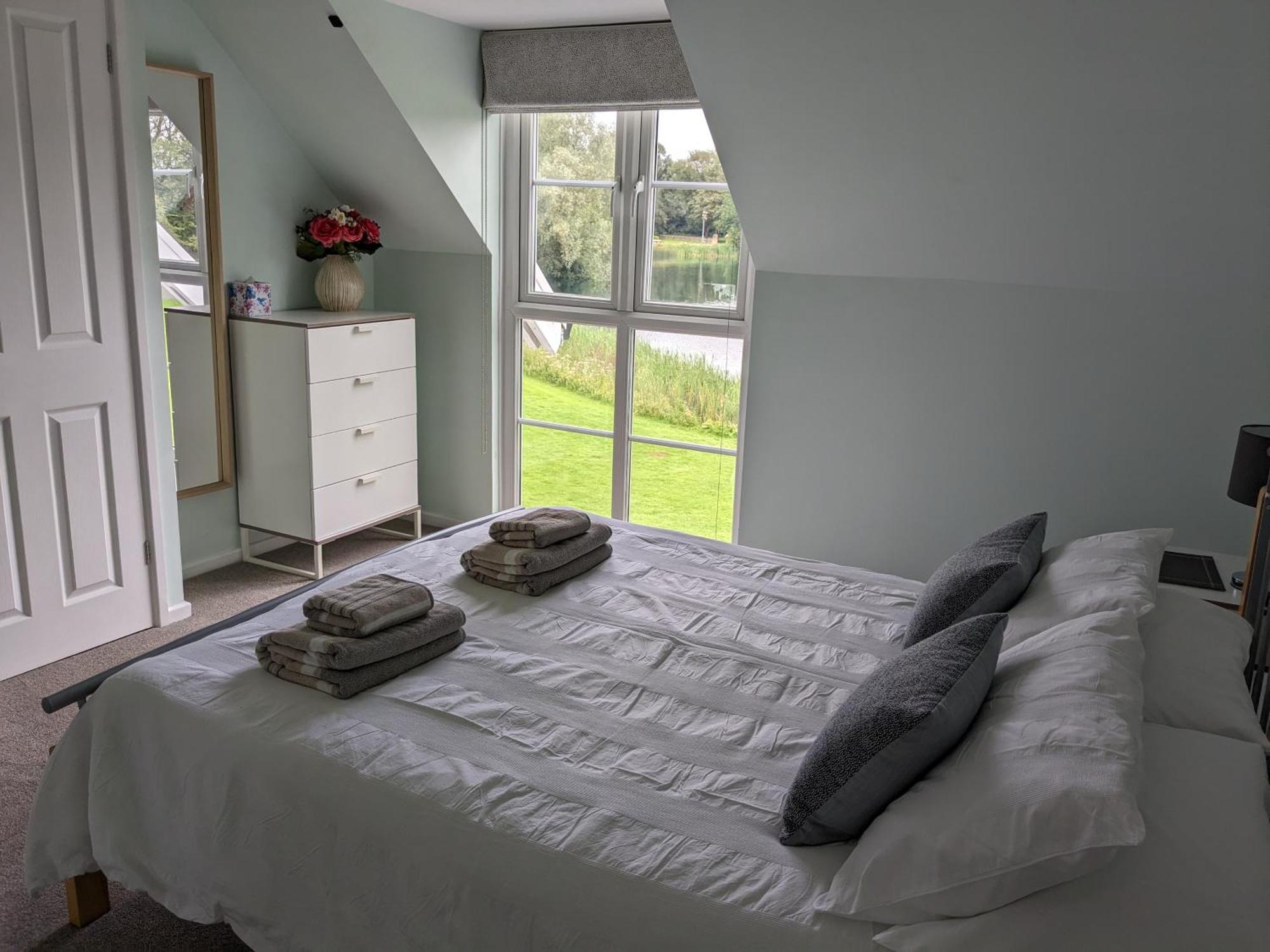 Lovely Lakeside For Families And Friends * South Cerney