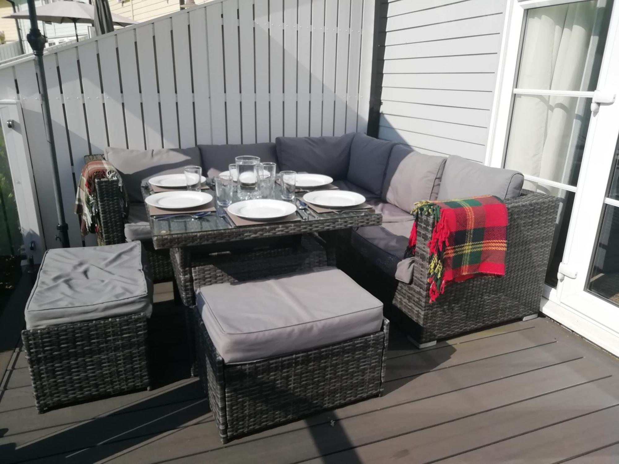 Lovely Lakeside For Families And Friends *
